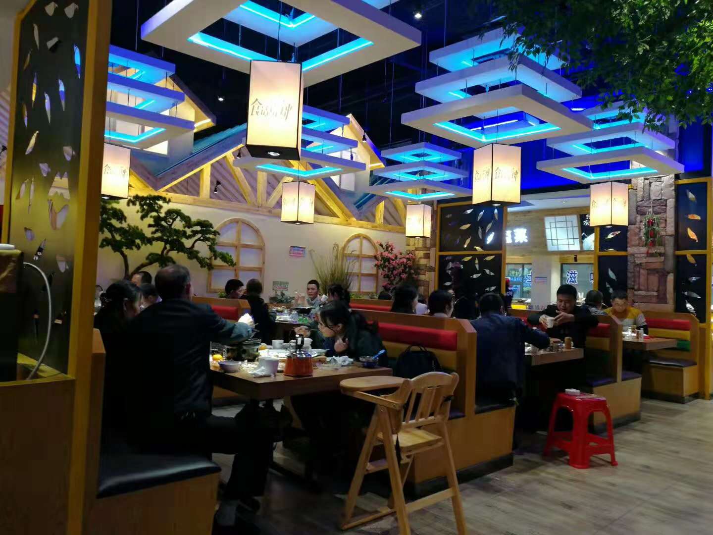 食话说辣湘菜加盟店